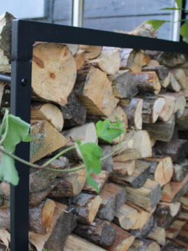 houtblokken voor de houtkachel